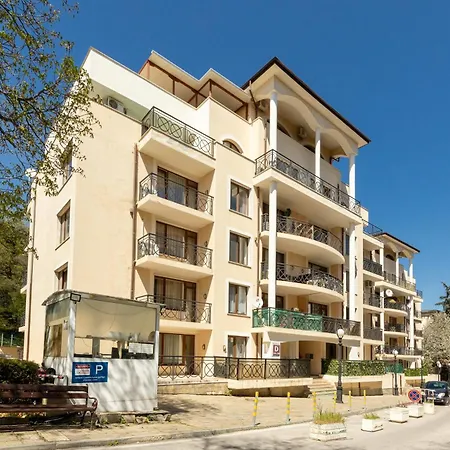 Daire Park View Luxury Apartment Iglika Beach